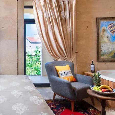 Cappadocia Pyramid Stone House Hotel