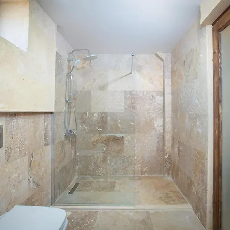 Ξενοδοχείο Cappadocia Pyramid Stone House
