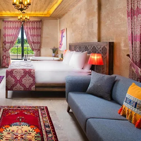 Hotel Cappadocia Pyramid Stone House Uchisar
