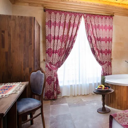 Cappadocia Pyramid Stone House Hotel 5*