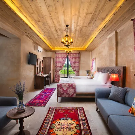 Hotel Cappadocia Pyramid Stone House