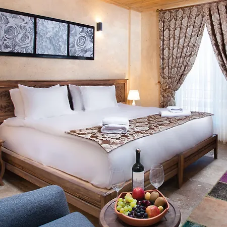 Cappadocia Pyramid Stone House Hotel