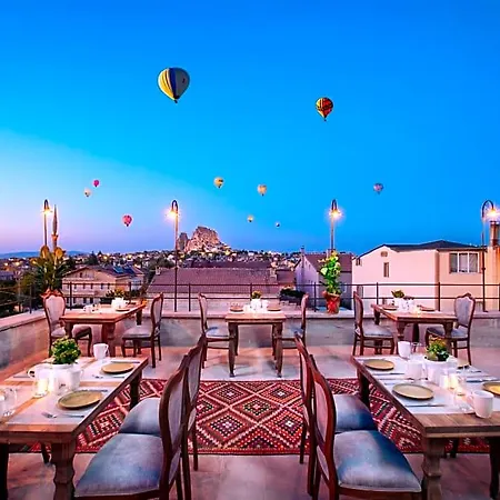 Hotel Cappadocia Pyramid Stone House