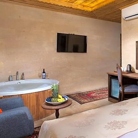 Cappadocia Pyramid Stone House Hotel