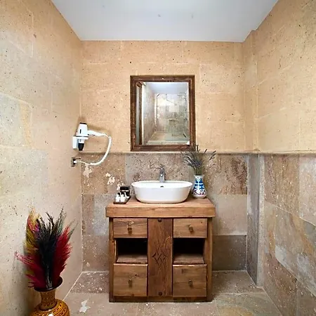 Cappadocia Pyramid Stone House Hotel 5*