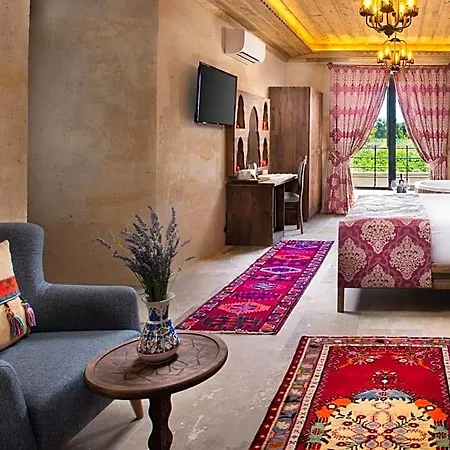 Cappadocia Pyramid Stone House Hotel