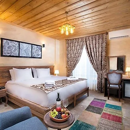 Hotel Cappadocia Pyramid Stone House