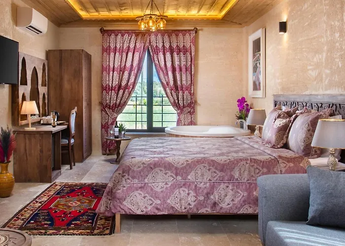 Cappadocia Pyramid Stone House Hotel