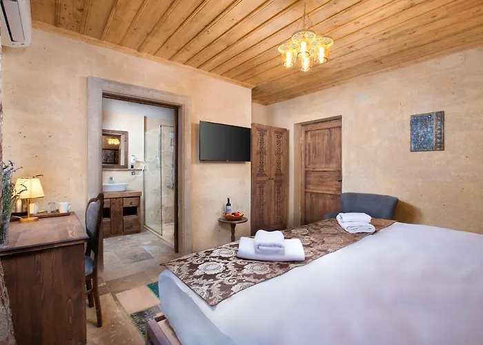 Cappadocia Pyramid Stone House Üçhisar