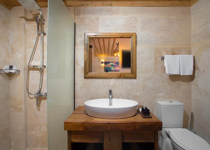 Cappadocia Pyramid Stone House Hotel