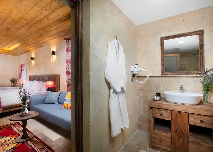 Hotel Cappadocia Pyramid Stone House