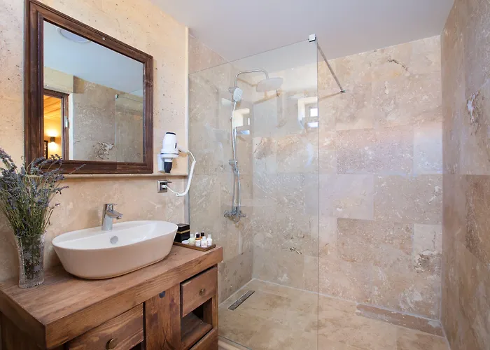 Cappadocia Pyramid Stone House Üçhisar